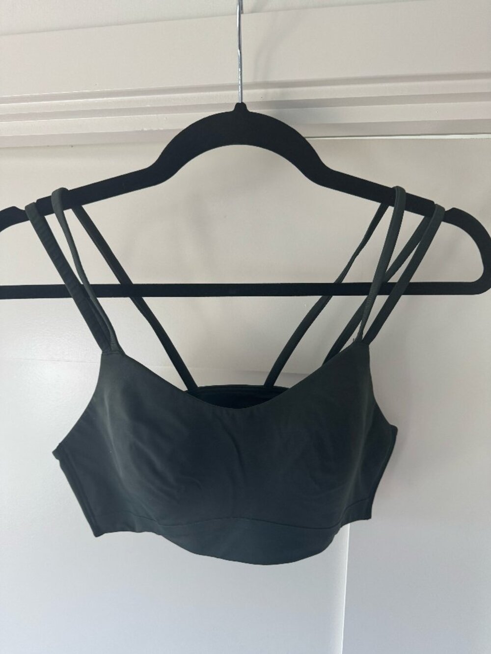lululemon athletical Like a Cloud Bra Size 6 in Rainforest Green
